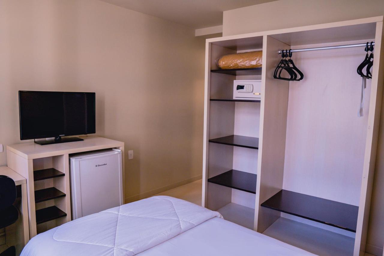 Master Curitiba Hotel - 1,6 Km Do Estadio Couto Pereira - Show エクステリア 写真