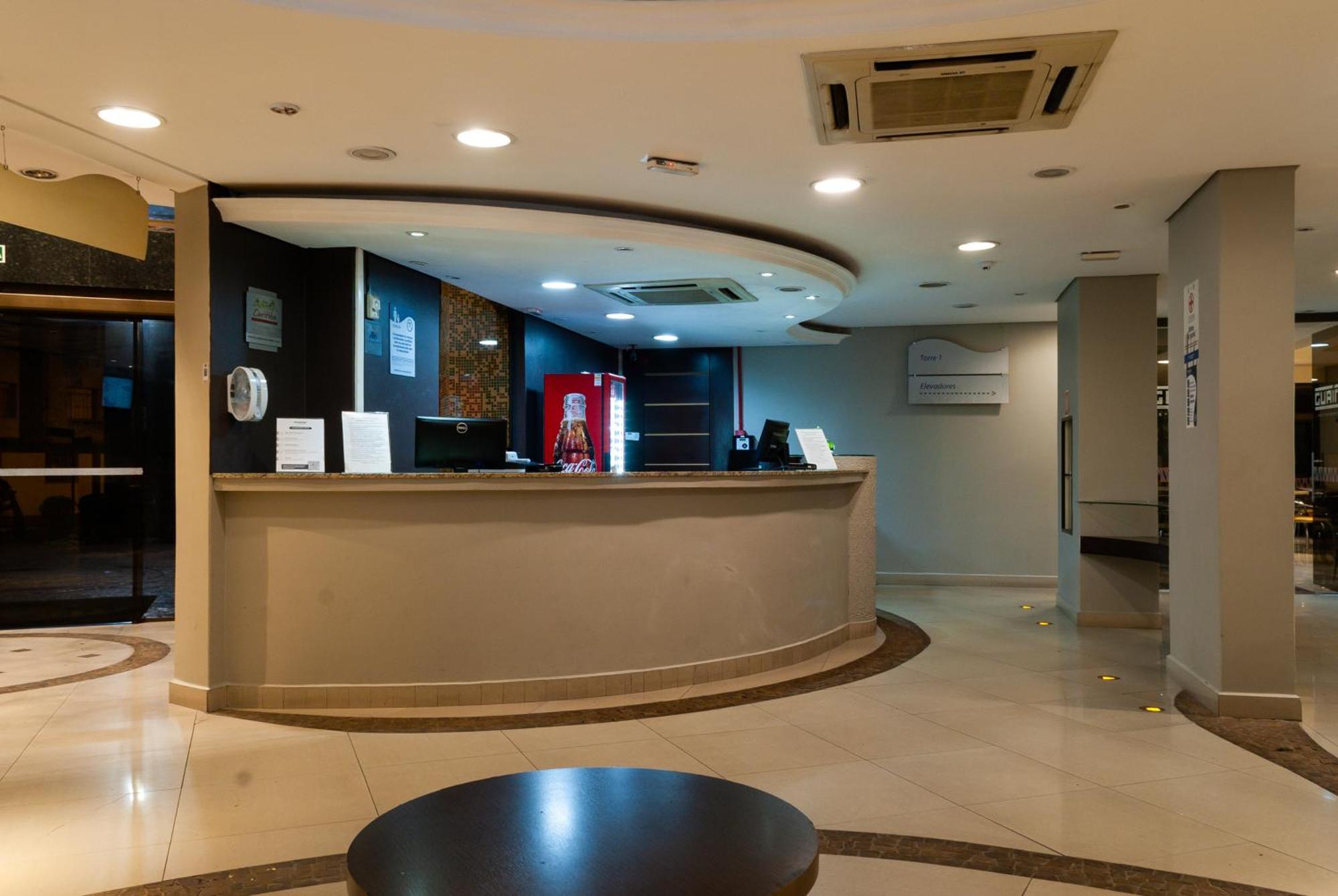 Master Curitiba Hotel - 1,6 Km Do Estadio Couto Pereira - Show エクステリア 写真