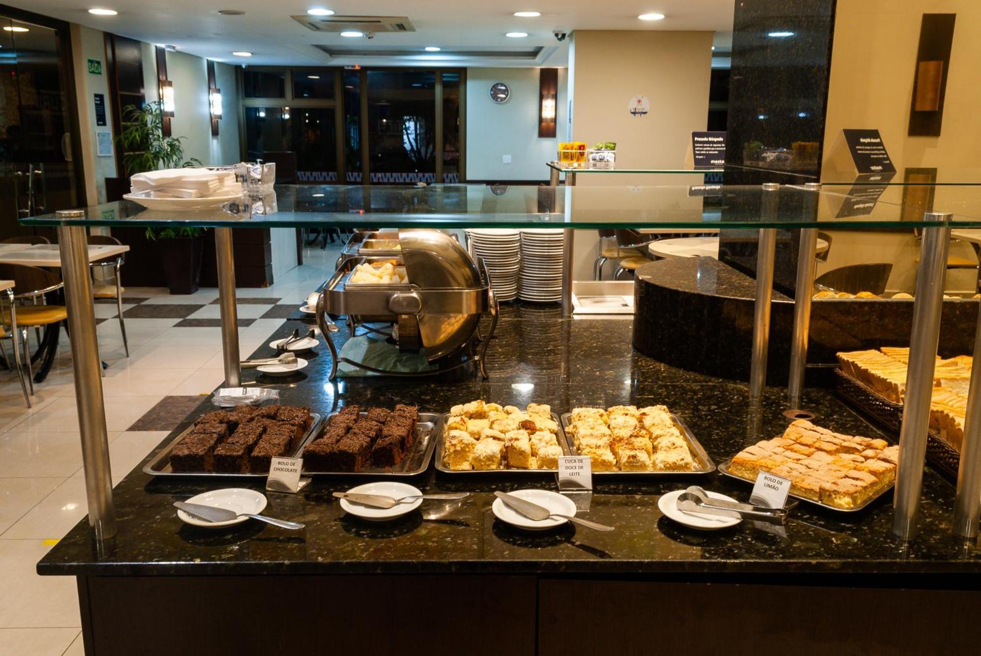 Master Curitiba Hotel - 1,6 Km Do Estadio Couto Pereira - Show エクステリア 写真